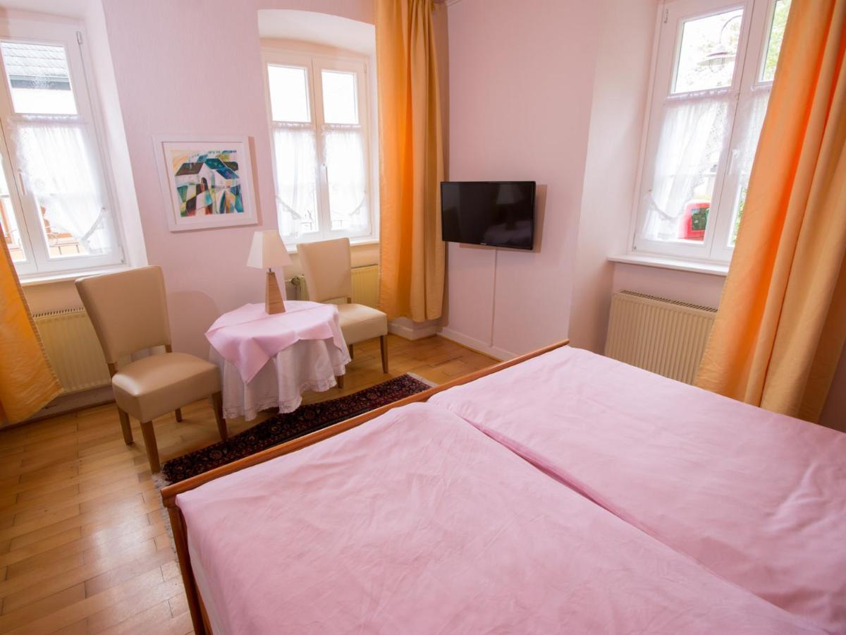 Hotel zur Post - Burg an der Mosel Zimmer foto